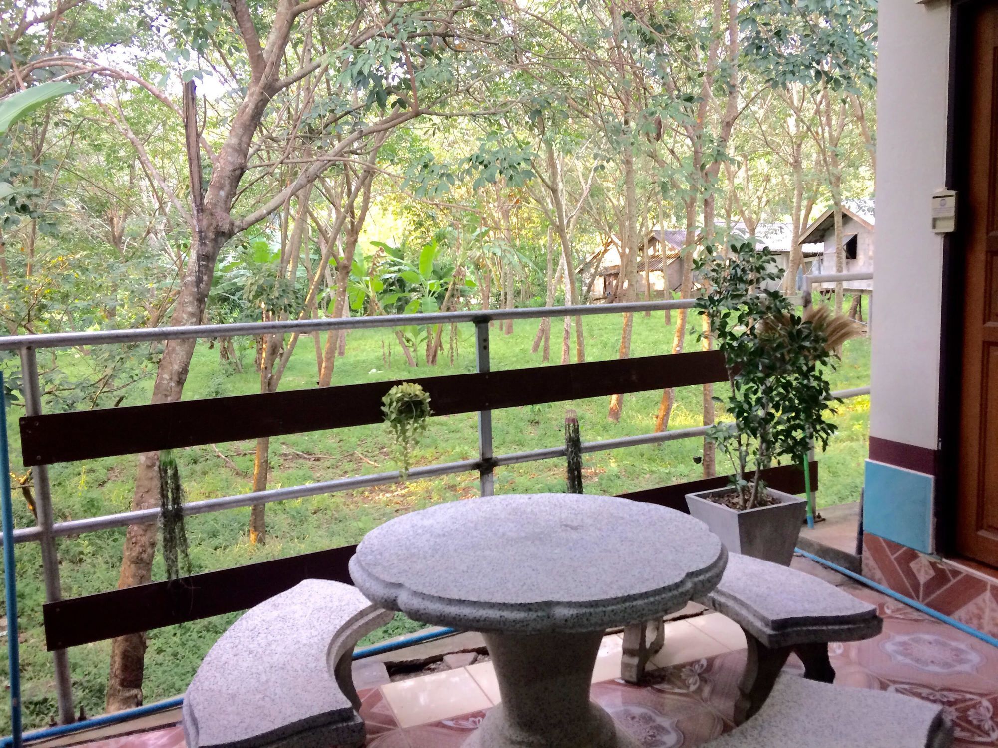 Hide-In House Hotell Ko Lanta Eksteriør bilde